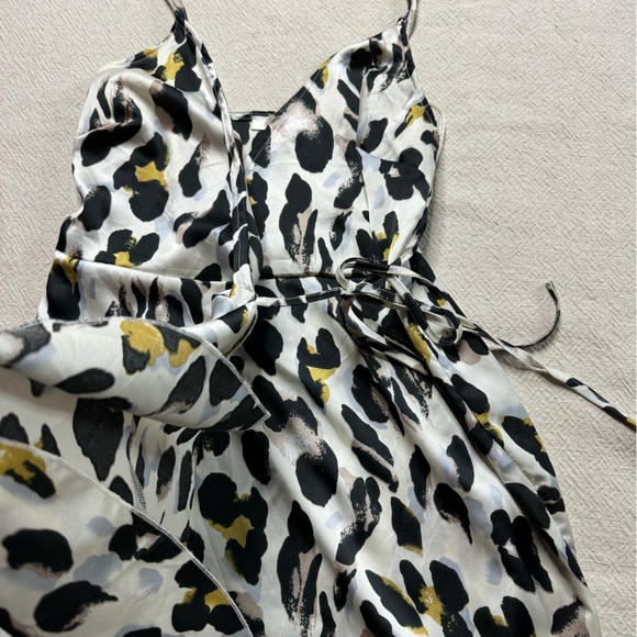 JLuxLabel Animal Print Satin Wrap Ruffle Maxi Dress L - Picture 5 of 8